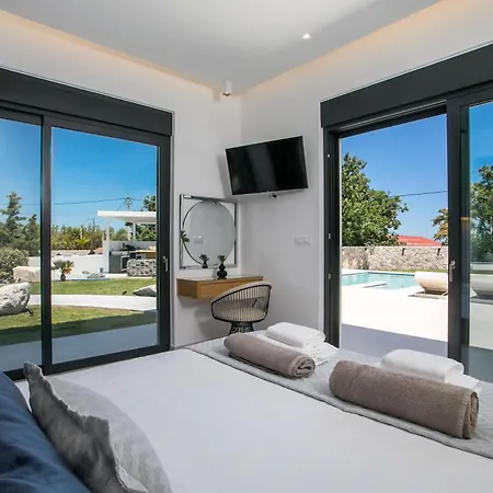 Ocean Pearl Sea View Villa *